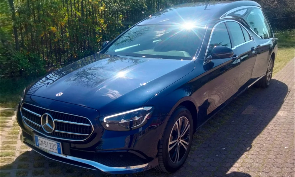 Automezzi funebri 1 Automezzi funebri